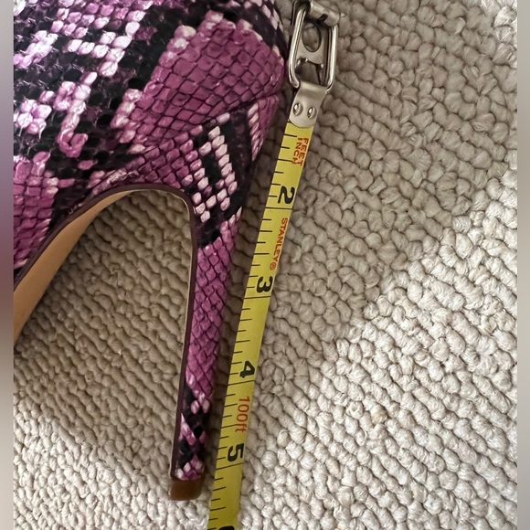 Liliana Purple Snake Skin Pumps size 7 - Picture 7 of 7